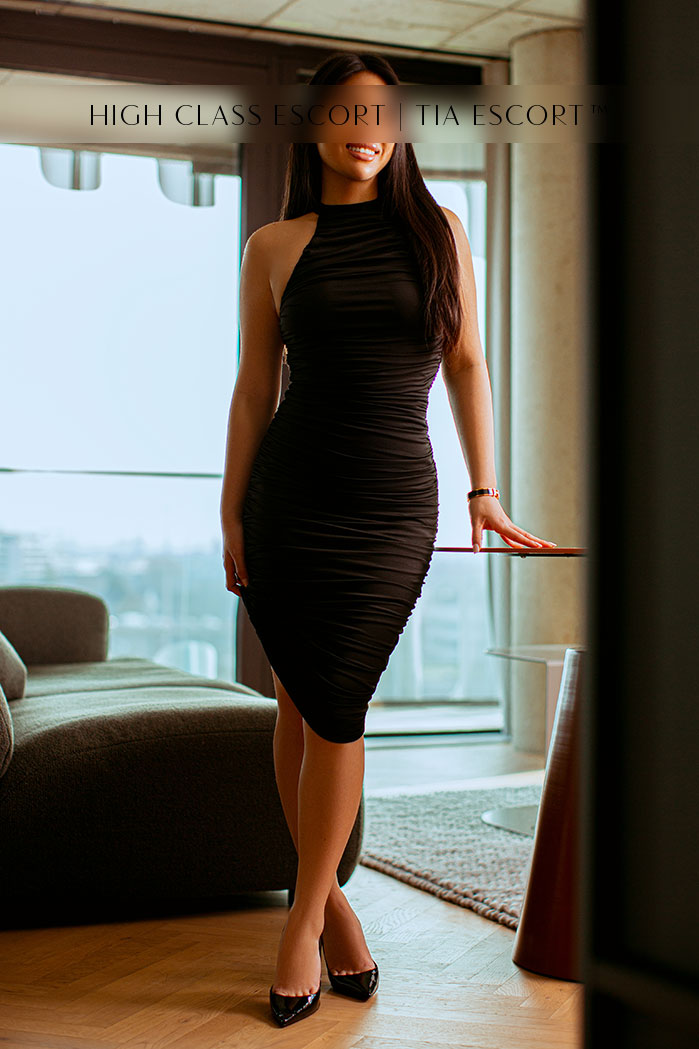 Junges Escort Model, stilvolle Begleitung fuer Ihr Event Düsseldorf - Anny 5